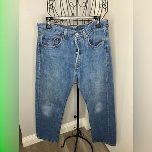 Levi’s 501 32W blue straight leg jeans